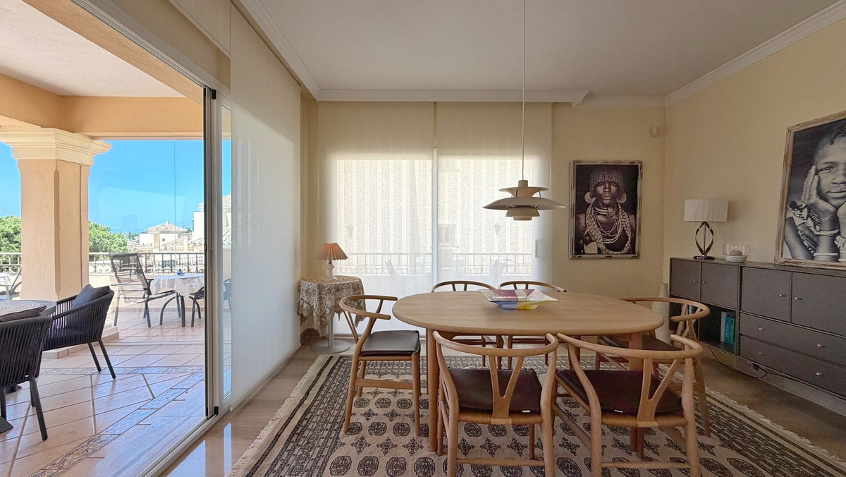 4 Bed Apartment for sale in Elviria Costa Del Sol, Málaga, Spain