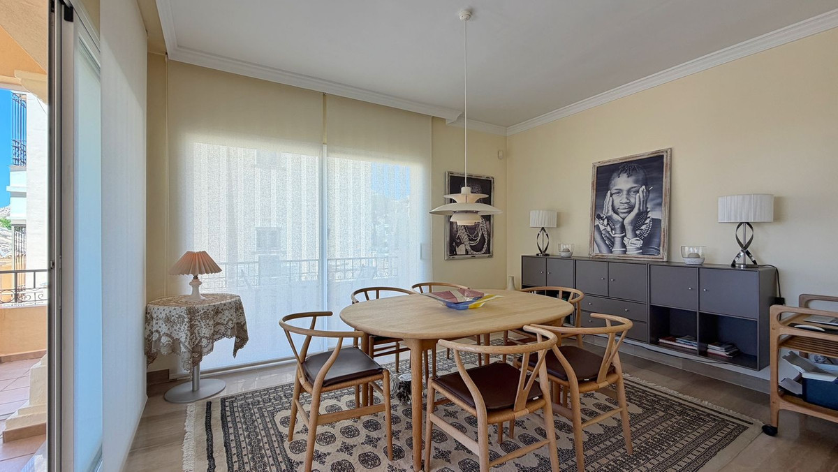 4 Bed Apartment for sale in Elviria Costa Del Sol, Málaga, Spain