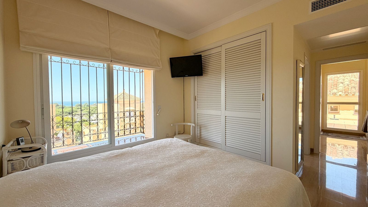 4 Bed Apartment for sale in Elviria Costa Del Sol, Málaga, Spain