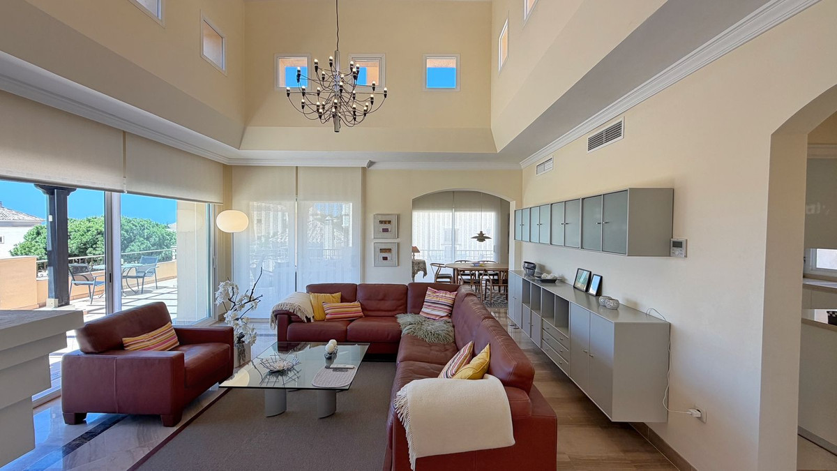 4 Bed Apartment for sale in Elviria Costa Del Sol, Málaga, Spain