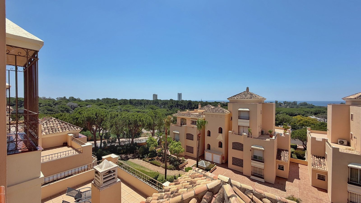 4 Bed Apartment for sale in Elviria Costa Del Sol, Málaga, Spain
