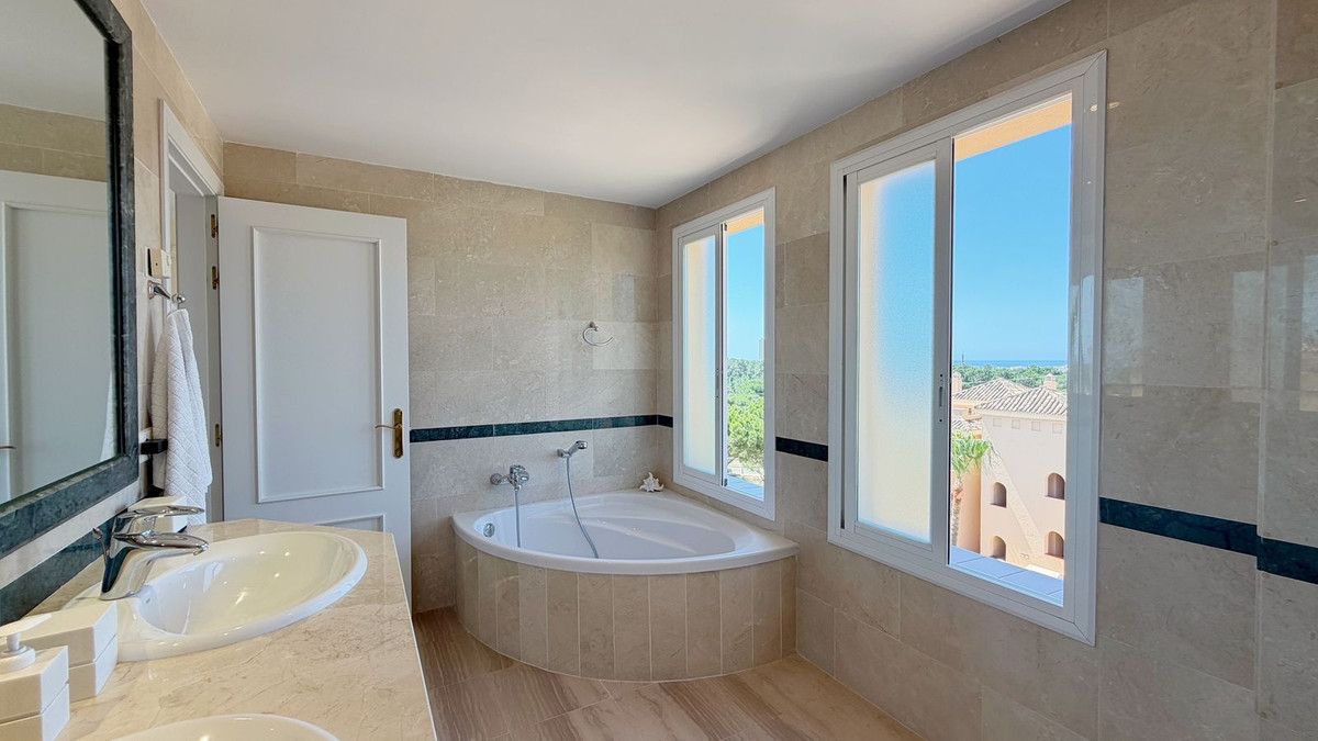 4 Bed Apartment for sale in Elviria Costa Del Sol, Málaga, Spain