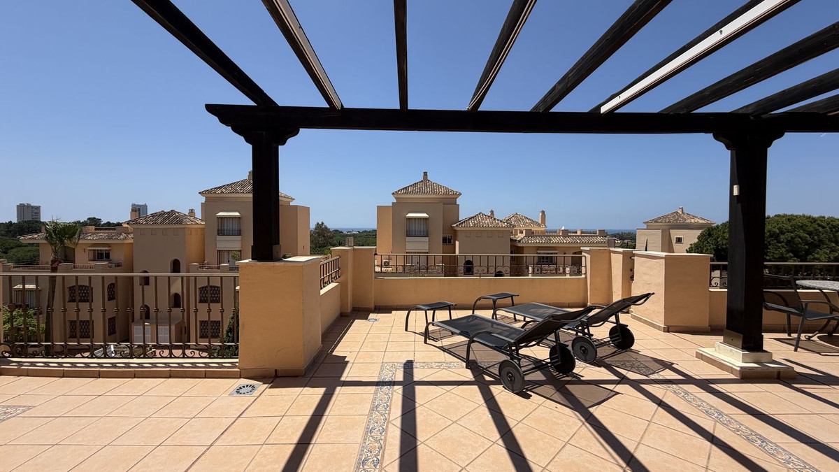 4 Bed Apartment for sale in Elviria Costa Del Sol, Málaga, Spain