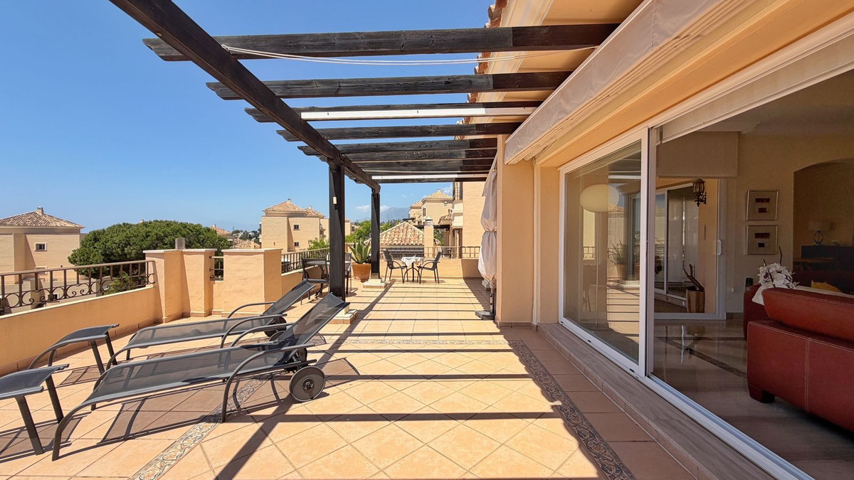 4 Bed Apartment for sale in Elviria Costa Del Sol, Málaga, Spain