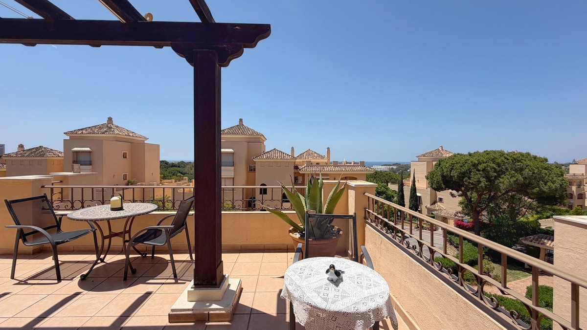 4 Bed Apartment for sale in Elviria Costa Del Sol, Málaga, Spain