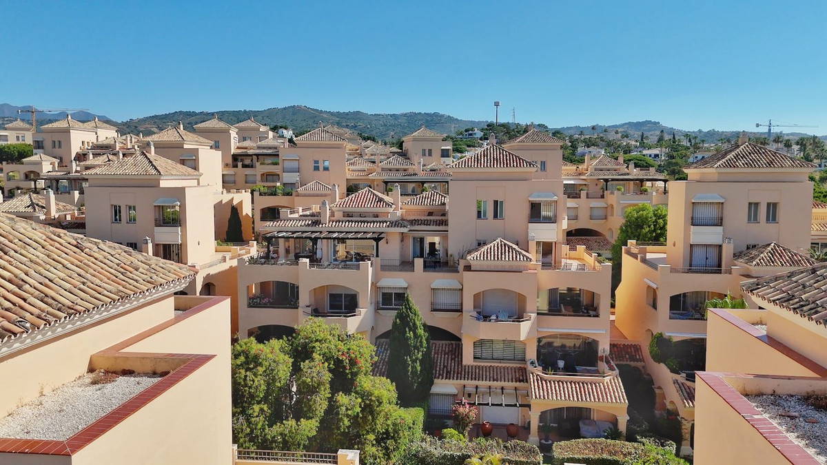 4 Bed Apartment for sale in Elviria Costa Del Sol, Málaga, Spain