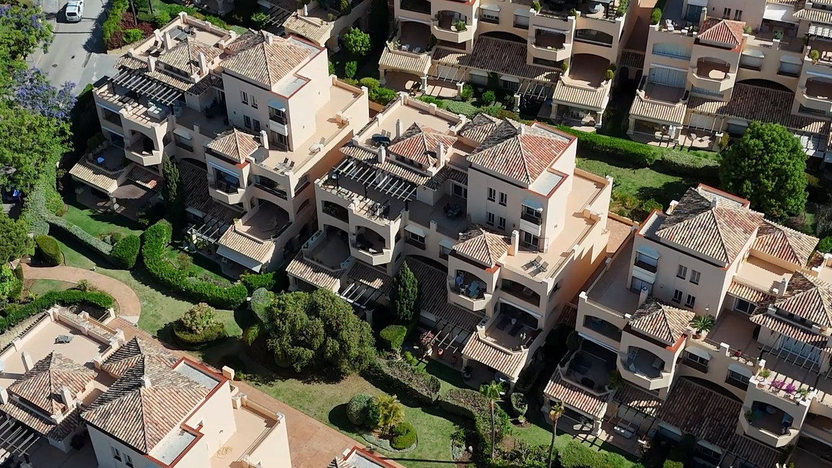 4 Bed Apartment for sale in Elviria Costa Del Sol, Málaga, Spain