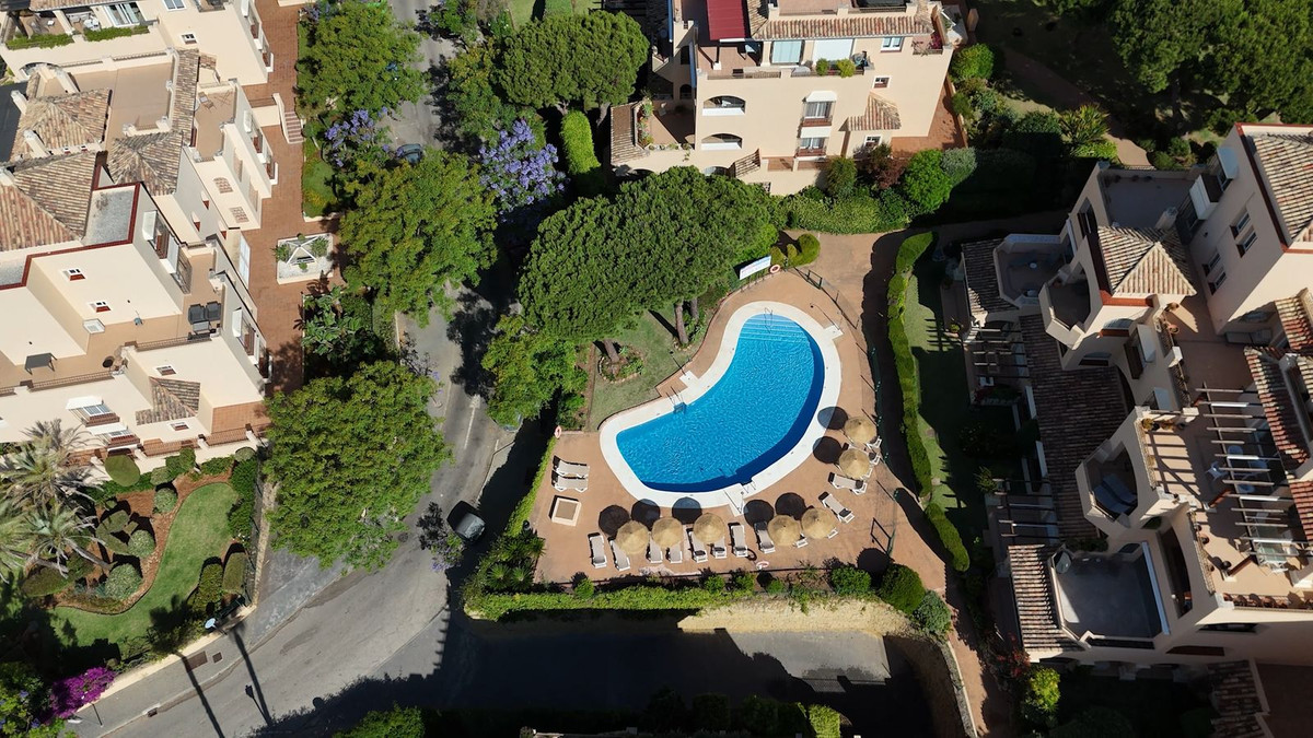 4 Bed Apartment for sale in Elviria Costa Del Sol, Málaga, Spain