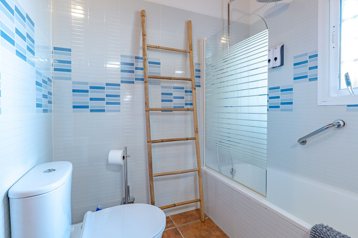 4 Bed Townhouse for sale in Alhaurín El Grande Costa Del Sol, Málaga, Spain