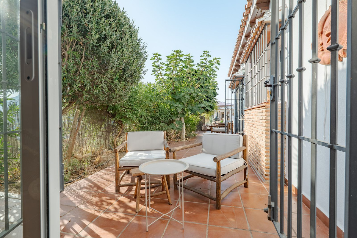 4 Bed Townhouse for sale in Alhaurín El Grande Costa Del Sol, Málaga, Spain
