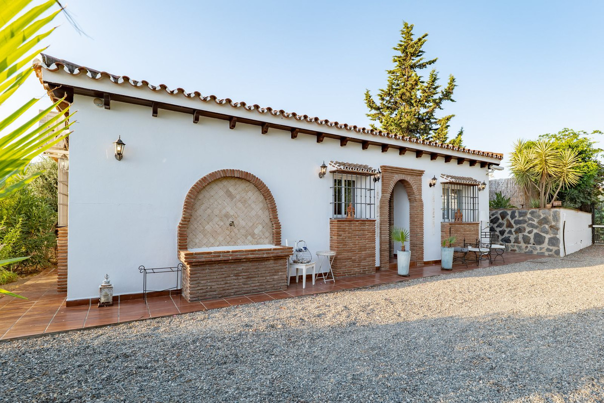 4 Bed Townhouse for sale in Alhaurín El Grande Costa Del Sol, Málaga, Spain