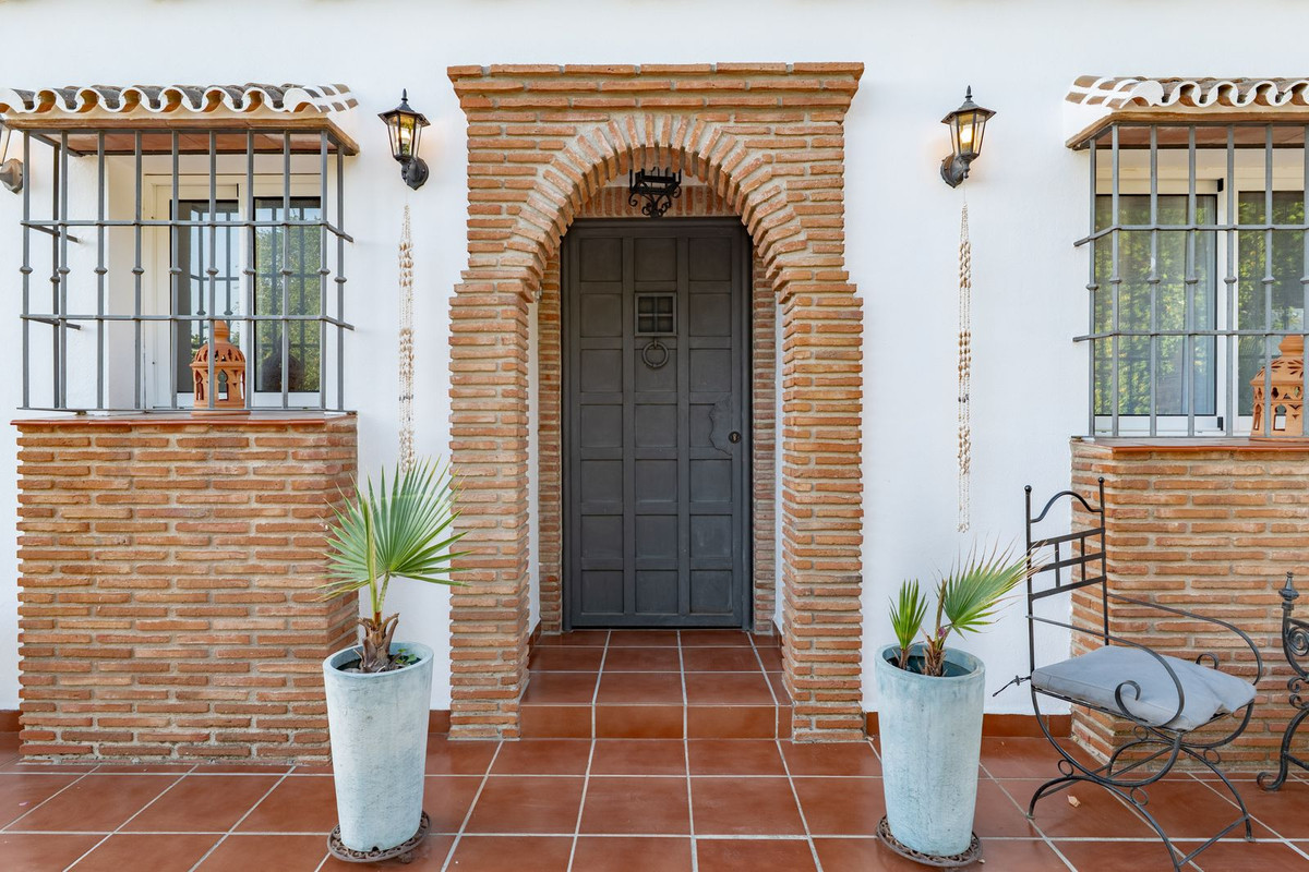 4 Bed Townhouse for sale in Alhaurín El Grande Costa Del Sol, Málaga, Spain