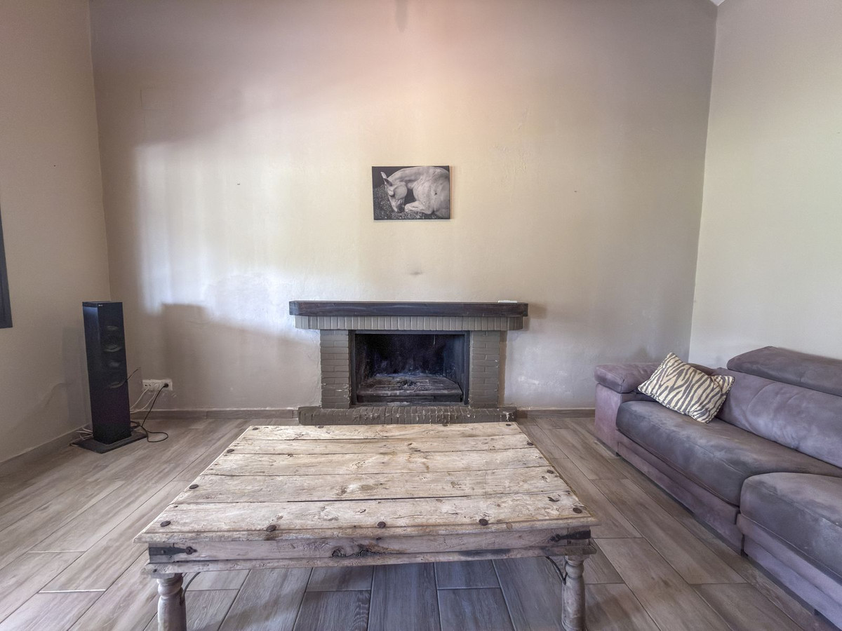 2 Bed Townhouse for sale in Monda Costa Del Sol, Málaga, Spain