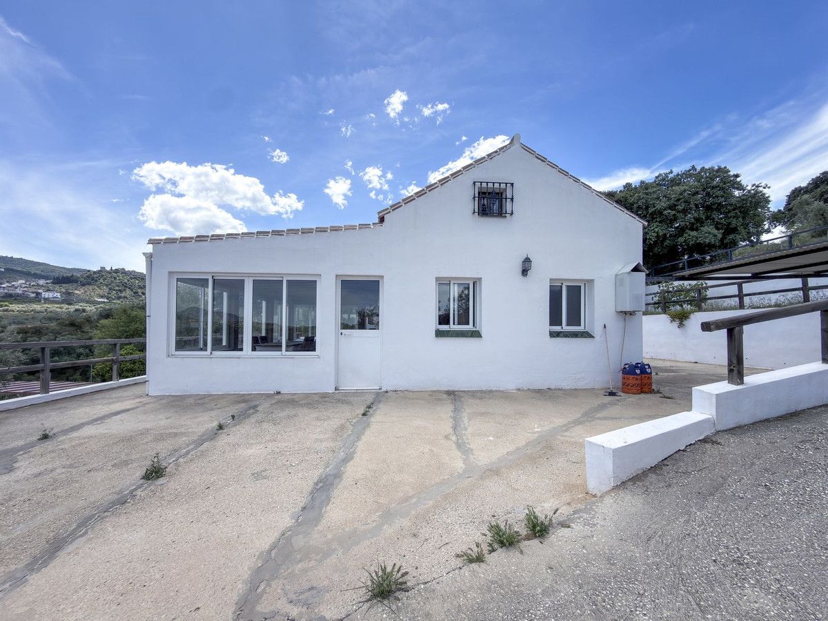 2 Bed Townhouse for sale in Monda Costa Del Sol, Málaga, Spain