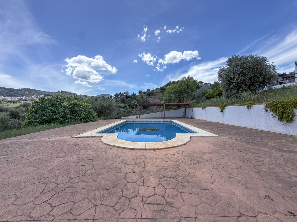 2 Bed Townhouse for sale in Monda Costa Del Sol, Málaga, Spain
