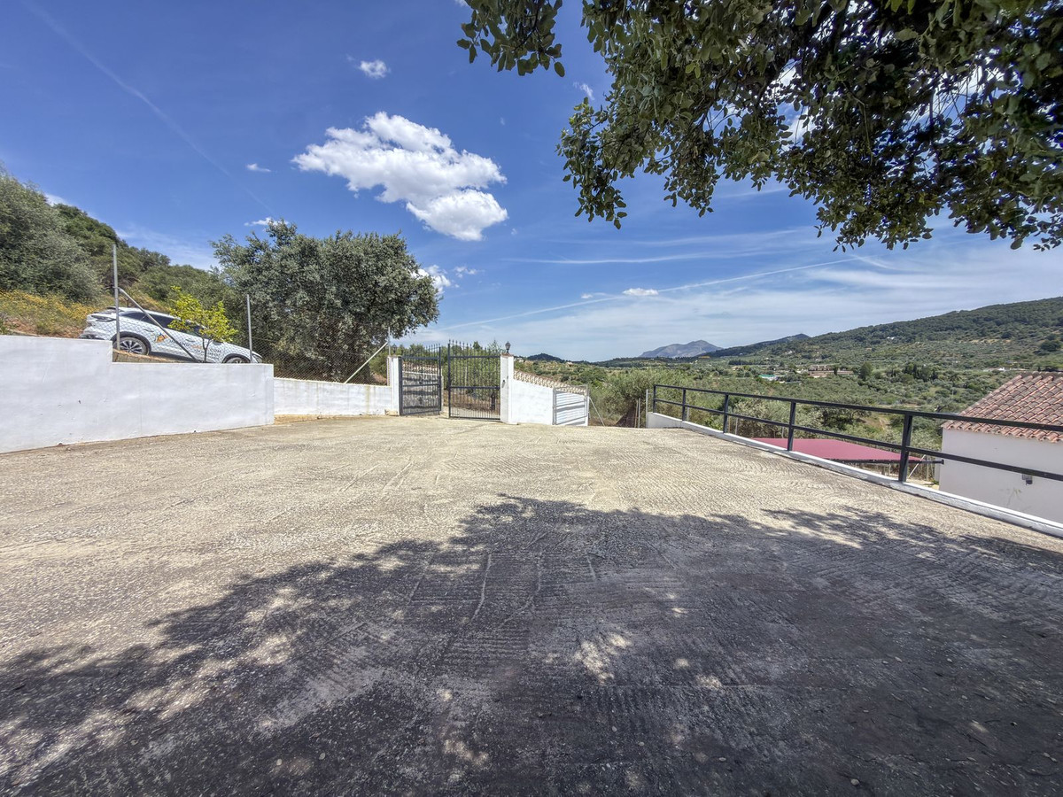2 Bed Townhouse for sale in Monda Costa Del Sol, Málaga, Spain