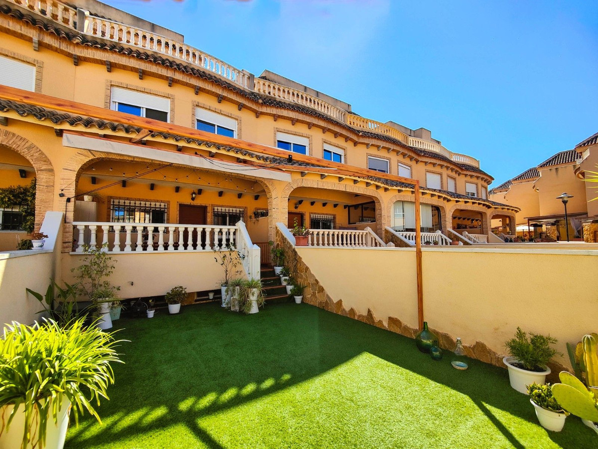 Se vende Adosada de 4 dormitorios en Costa Blanca, Alicante, España