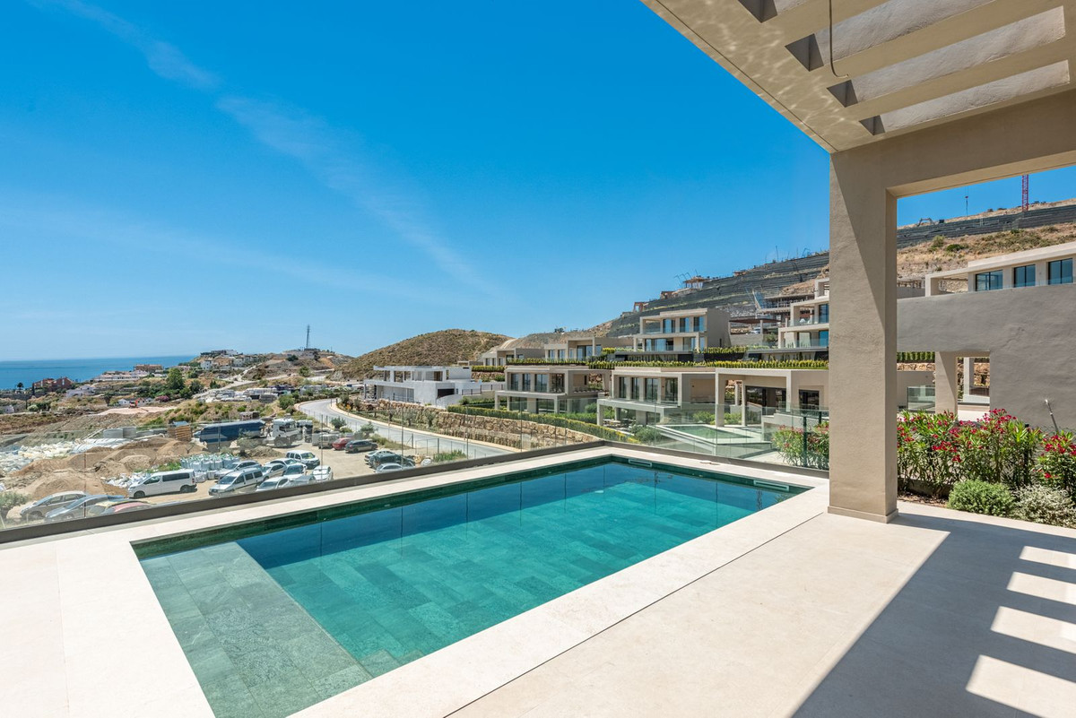 3 Bed Townhouse for sale in Benahavís Costa Del Sol, Málaga, Spain