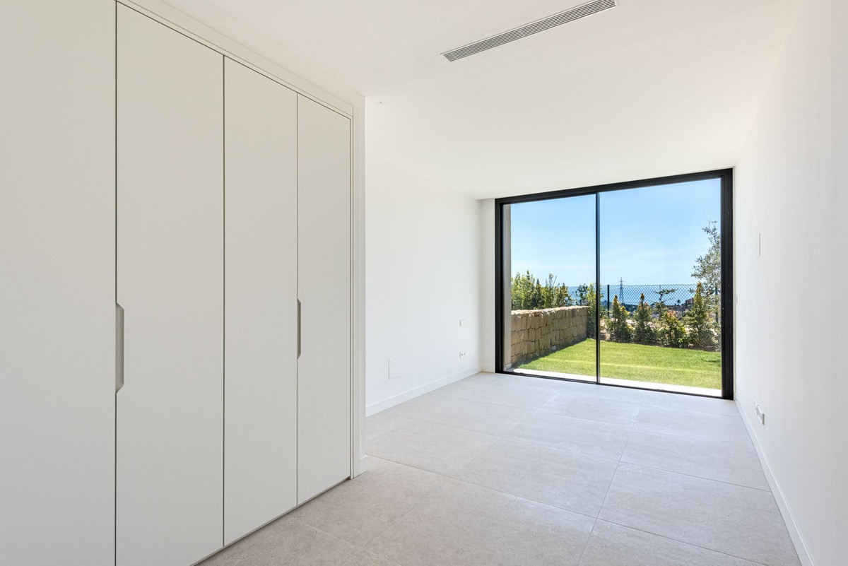 3 Bed Townhouse for sale in Benahavís Costa Del Sol, Málaga, Spain