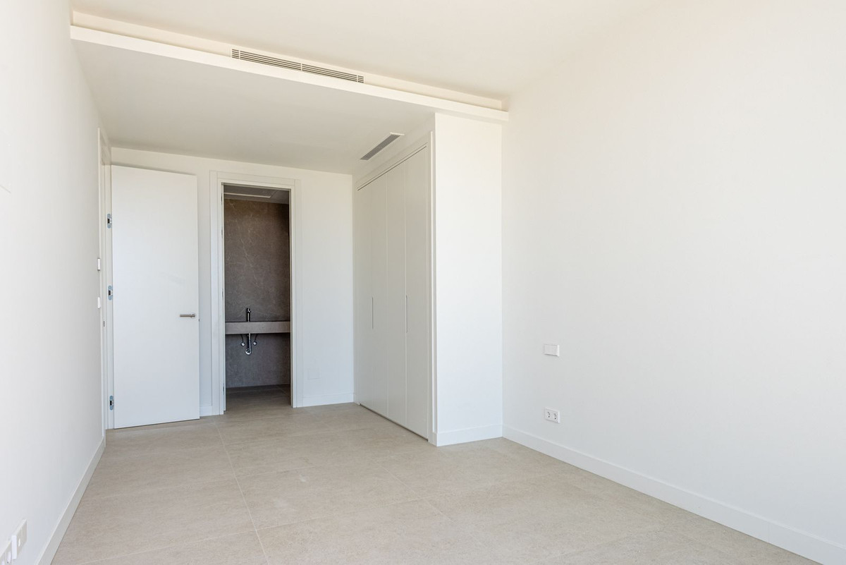 3 Bed Townhouse for sale in Benahavís Costa Del Sol, Málaga, Spain