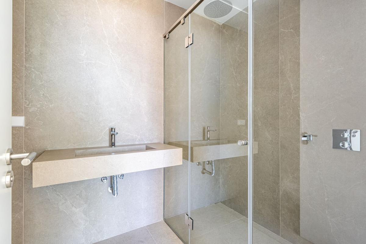 3 Bed Townhouse for sale in Benahavís Costa Del Sol, Málaga, Spain
