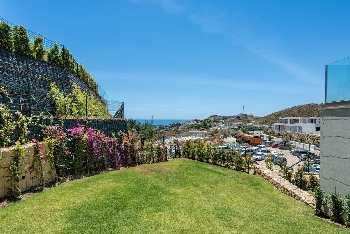 3 Bed Townhouse for sale in Benahavís Costa Del Sol, Málaga, Spain