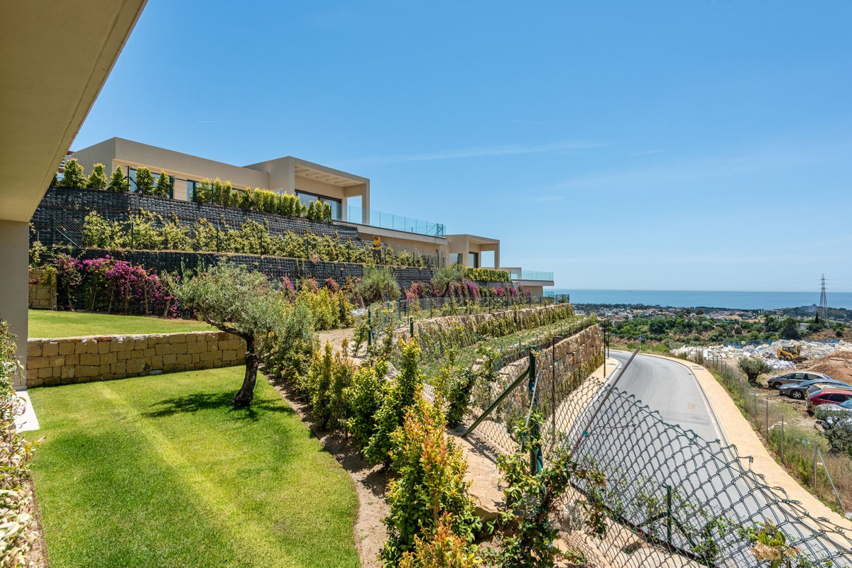 3 Bed Townhouse for sale in Benahavís Costa Del Sol, Málaga, Spain