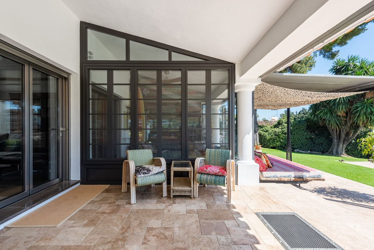 Se vende Villa - Chalet de 4 dormitorios en Costa Del Sol, Málaga, España