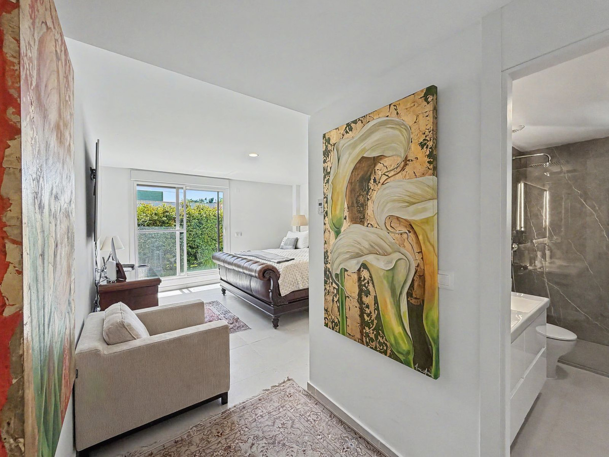 Se vende Apartamento Planta Baja de 3 dormitorios en Costa Del Sol, Cadiz, España