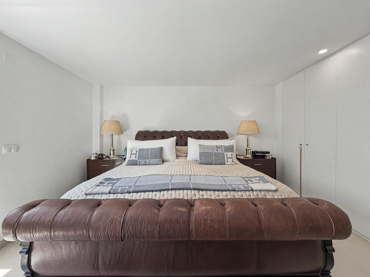 Se vende Apartamento Planta Baja de 3 dormitorios en Costa Del Sol, Cadiz, España