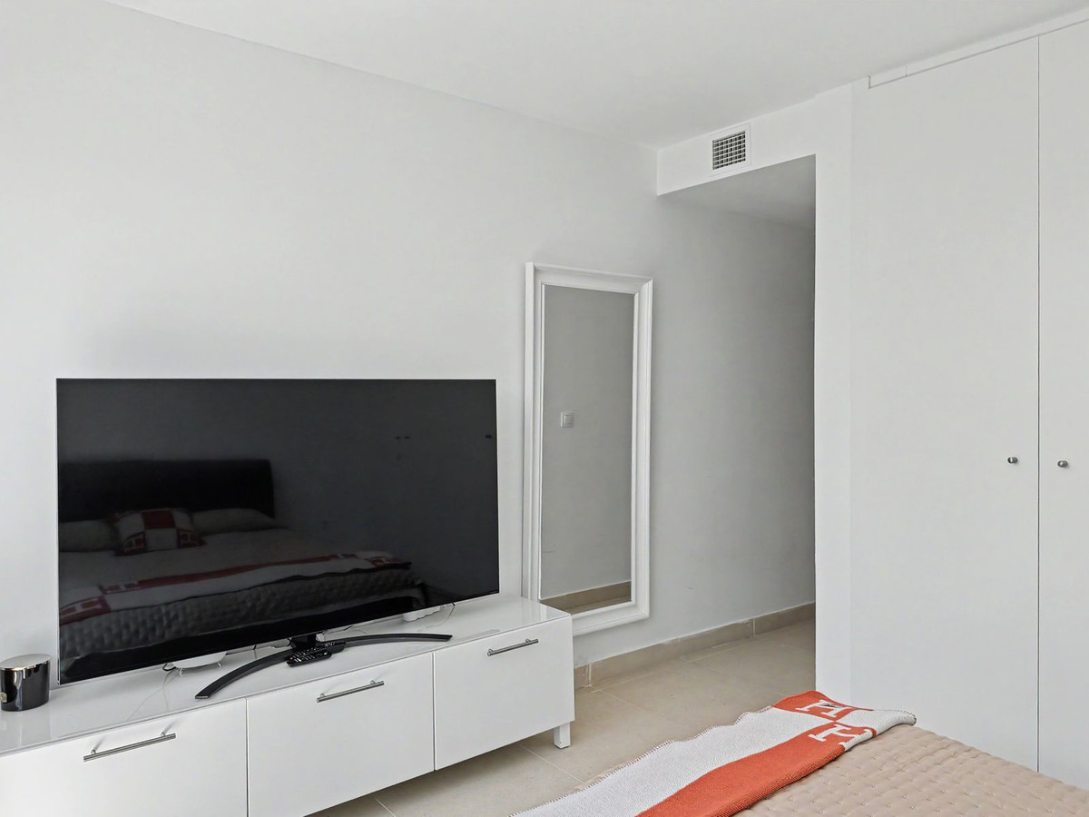 Se vende Apartamento Planta Baja de 3 dormitorios en Costa Del Sol, Cadiz, España
