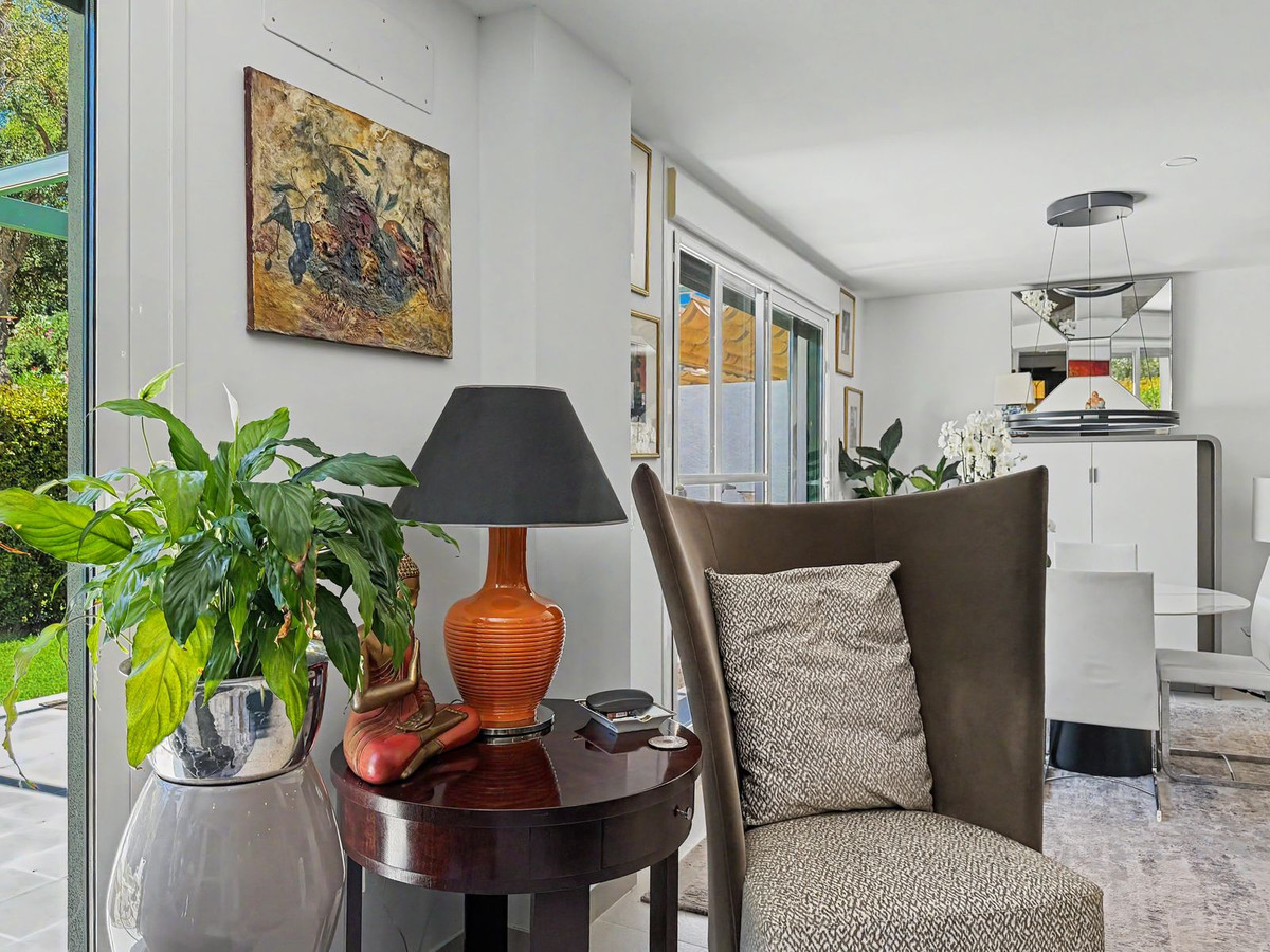 Se vende Apartamento Planta Baja de 3 dormitorios en Costa Del Sol, Cadiz, España