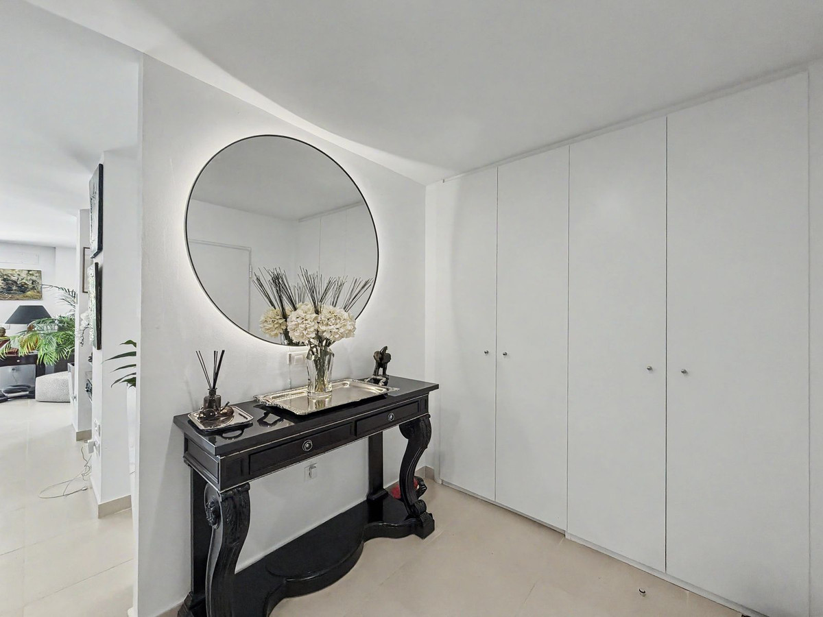 Se vende Apartamento Planta Baja de 3 dormitorios en Costa Del Sol, Cadiz, España