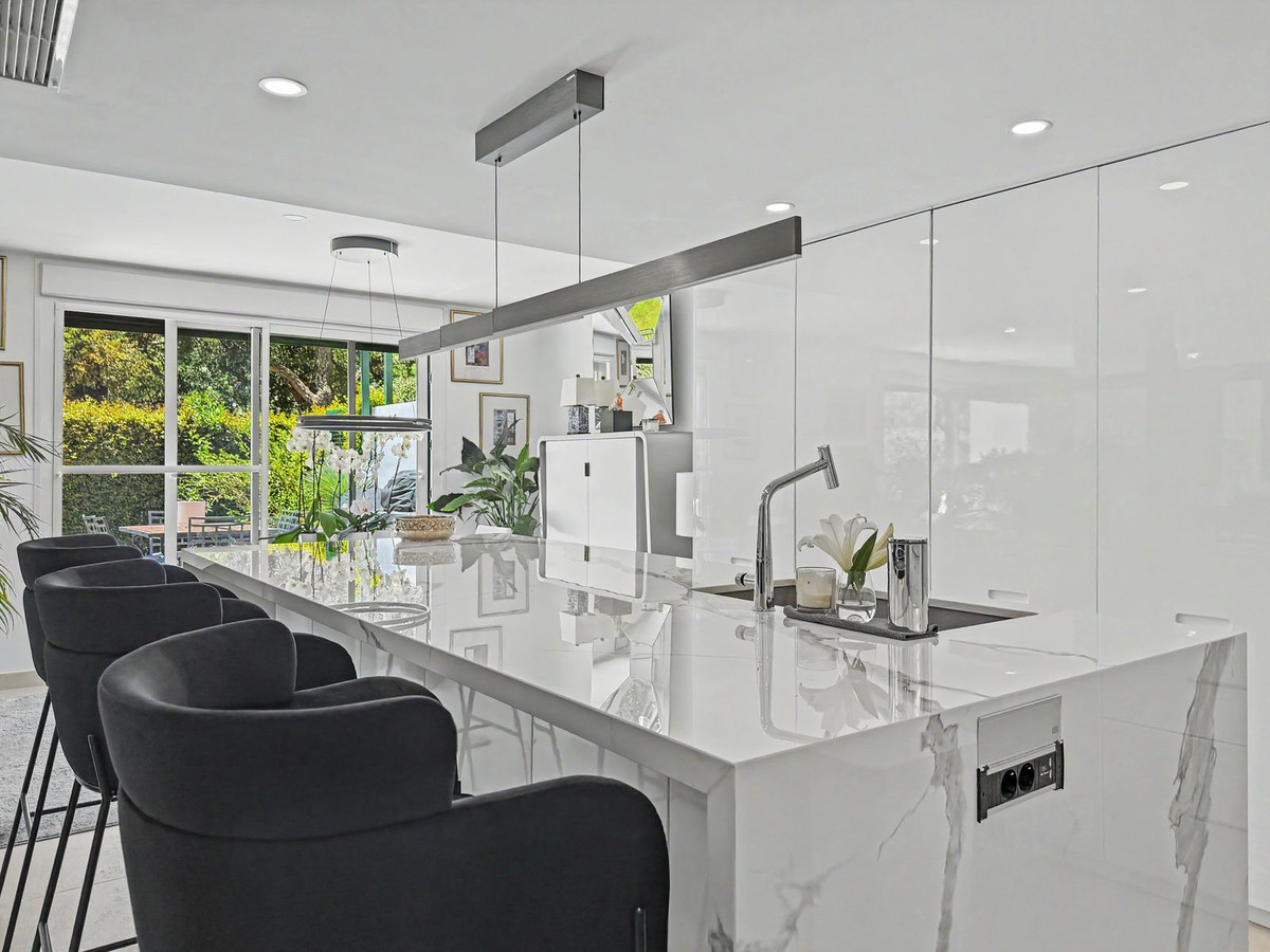 Se vende Apartamento Planta Baja de 3 dormitorios en Costa Del Sol, Cadiz, España