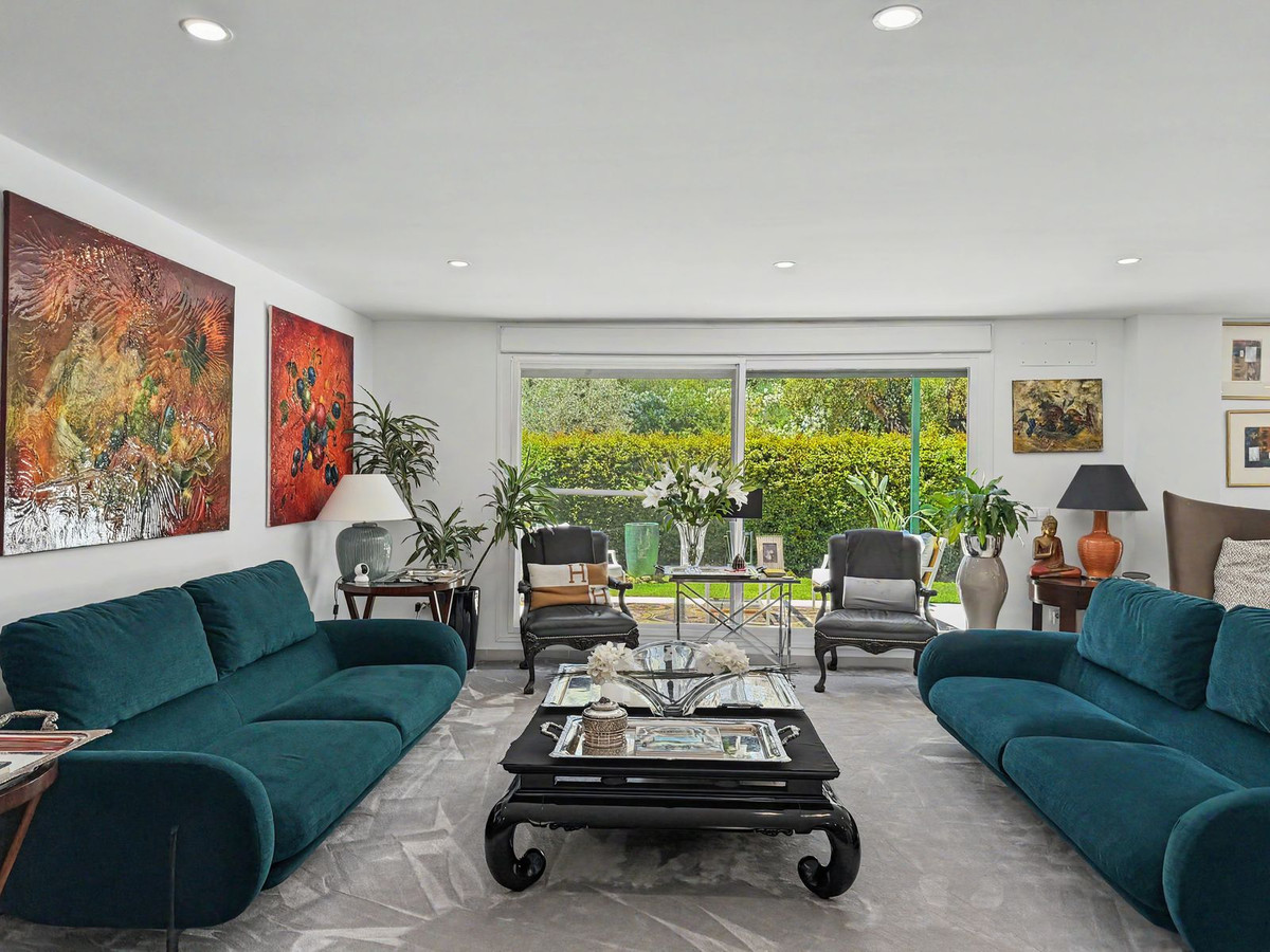 Se vende Apartamento Planta Baja de 3 dormitorios en Costa Del Sol, Cadiz, España