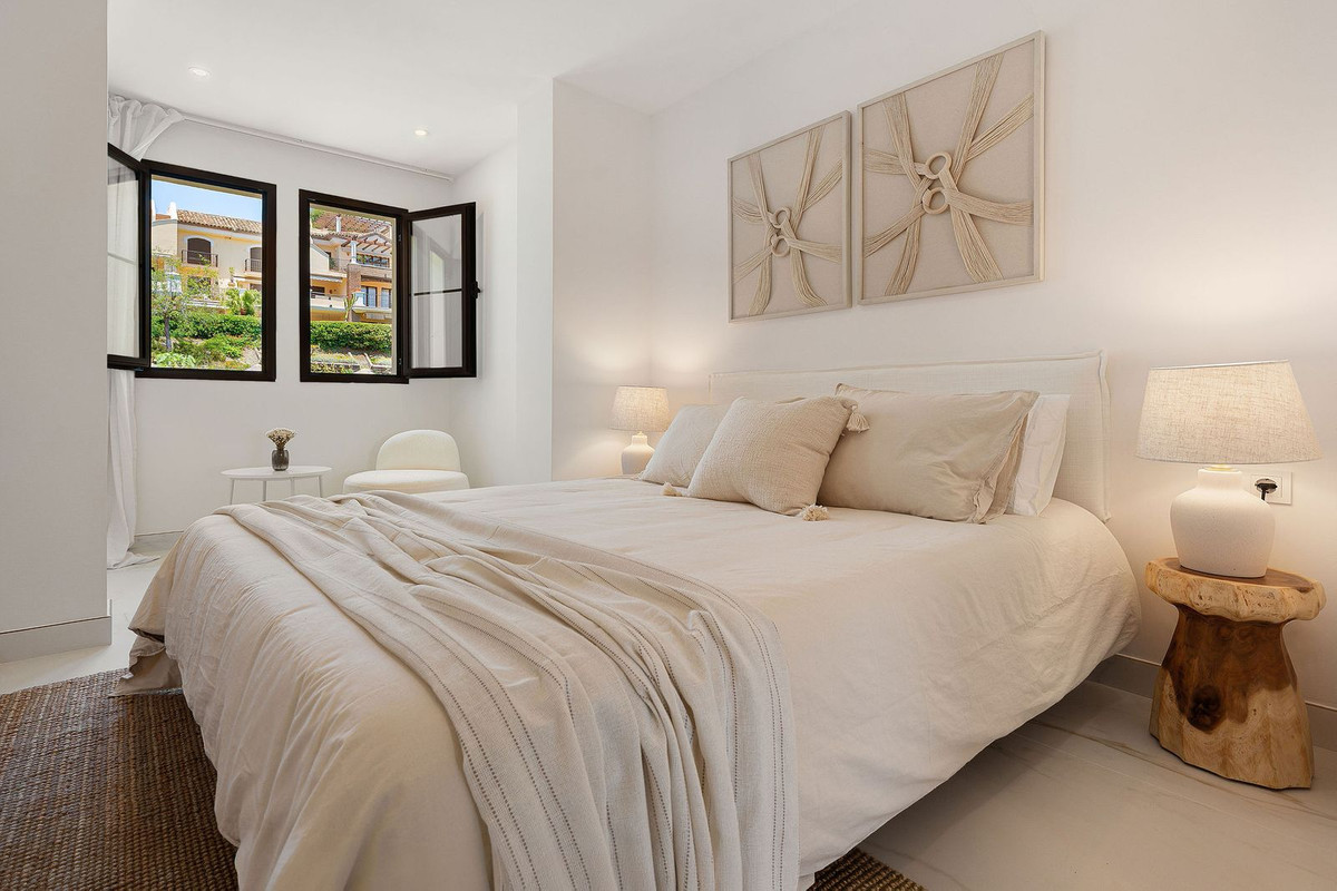 3 Bed Apartment for sale in Los Arqueros Costa Del Sol, Málaga, Spain