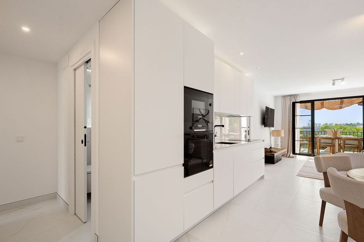 3 Bed Apartment for sale in Los Arqueros Costa Del Sol, Málaga, Spain