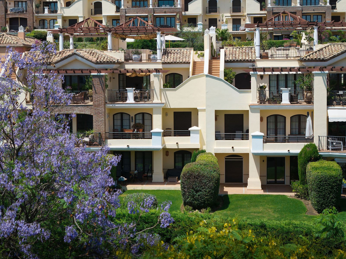 3 Bed Apartment for sale in Los Arqueros Costa Del Sol, Málaga, Spain