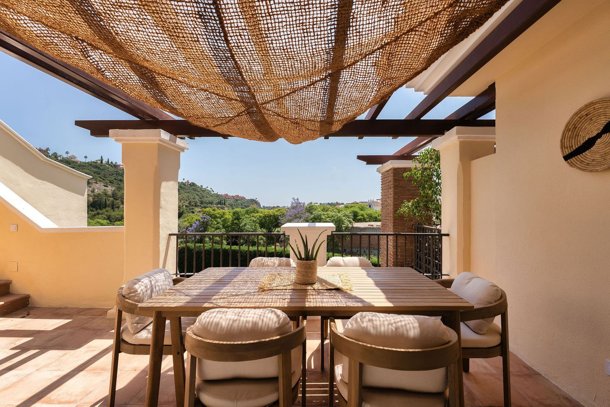 3 Bed Apartment for sale in Los Arqueros Costa Del Sol, Málaga, Spain