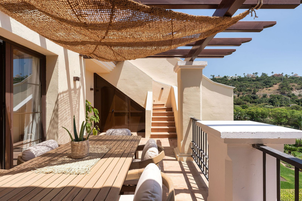 3 Bed Apartment for sale in Los Arqueros Costa Del Sol, Málaga, Spain