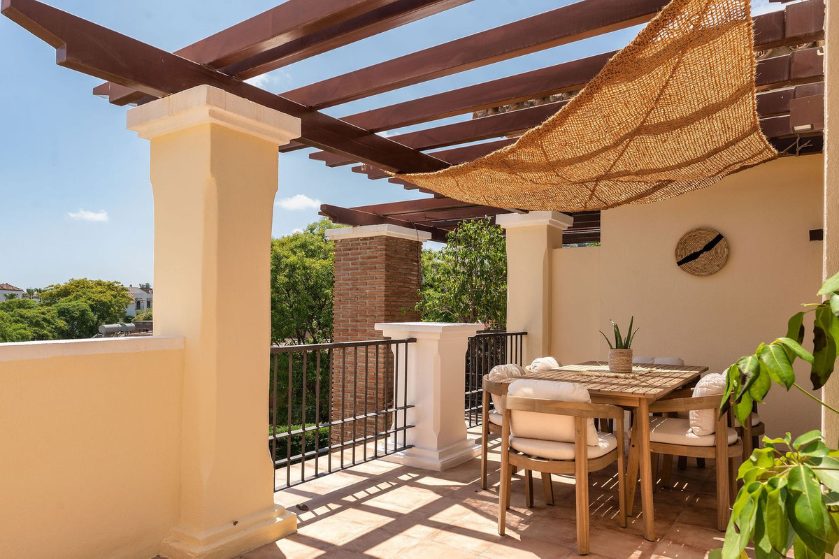 3 Bed Apartment for sale in Los Arqueros Costa Del Sol, Málaga, Spain