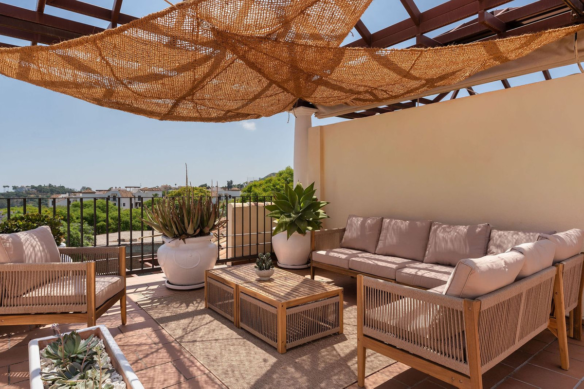 3 Bed Apartment for sale in Los Arqueros Costa Del Sol, Málaga, Spain