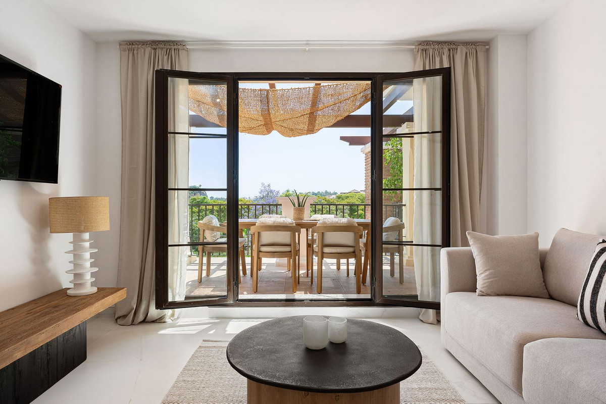 3 Bed Apartment for sale in Los Arqueros Costa Del Sol, Málaga, Spain