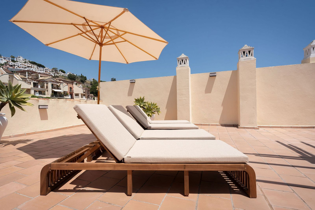 3 Bed Apartment for sale in Los Arqueros Costa Del Sol, Málaga, Spain
