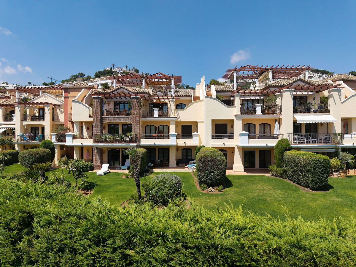 3 Bed Apartment for sale in Los Arqueros Costa Del Sol, Málaga, Spain