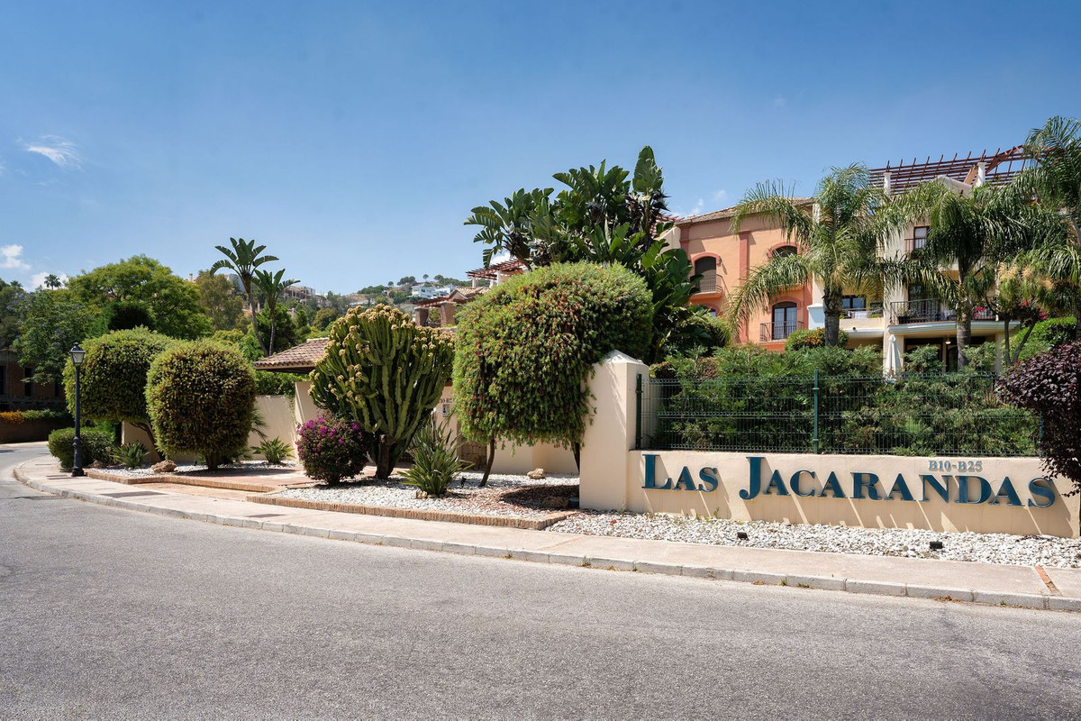 3 Bed Apartment for sale in Los Arqueros Costa Del Sol, Málaga, Spain