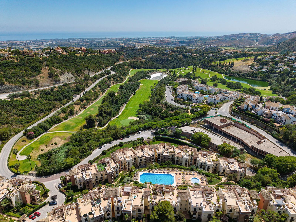 3 Bed Apartment for sale in Los Arqueros Costa Del Sol, Málaga, Spain