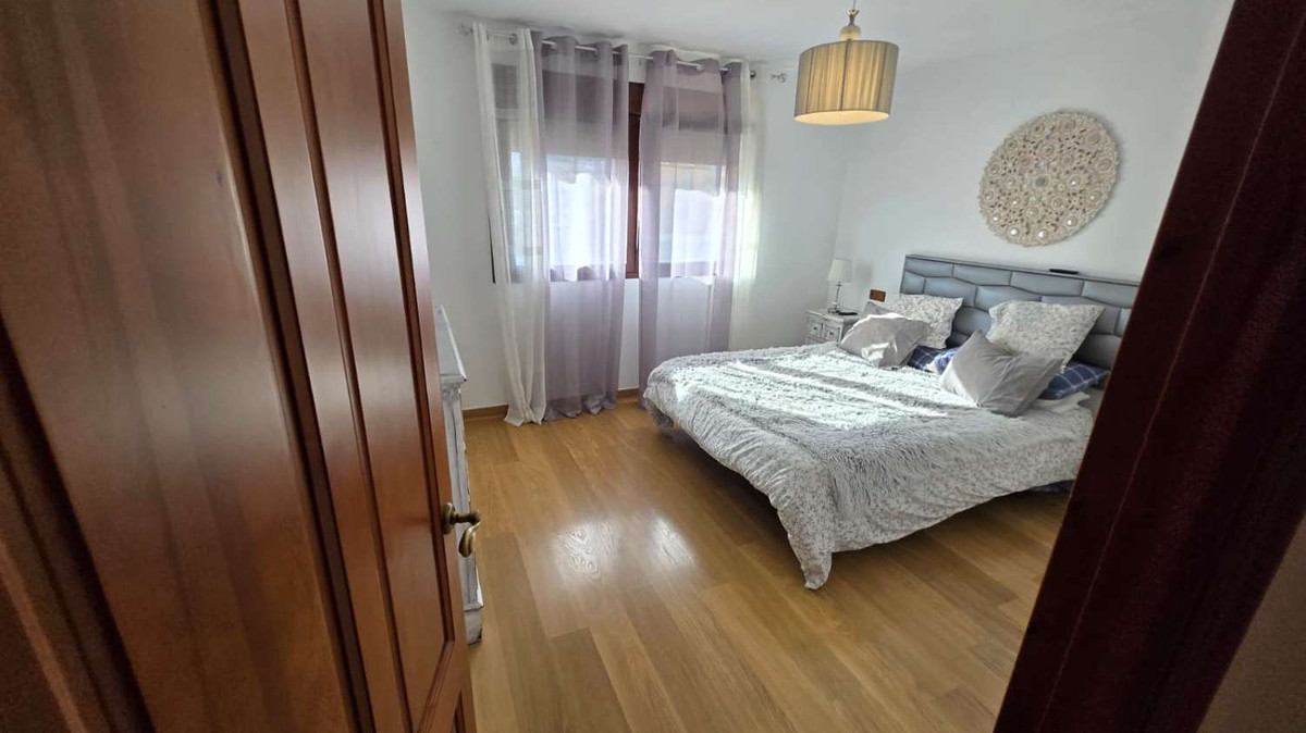 Se vende Villa - Chalet de 6 dormitorios en Costa Del Sol, Málaga, España
