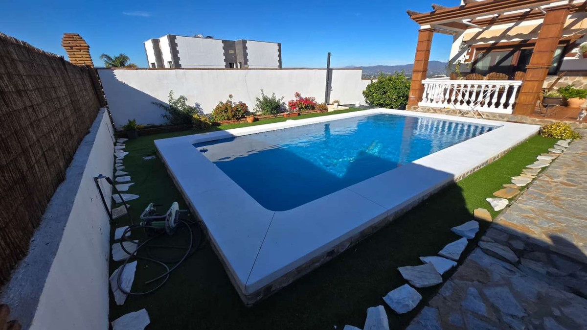 Se vende Villa - Chalet de 6 dormitorios en Costa Del Sol, Málaga, España