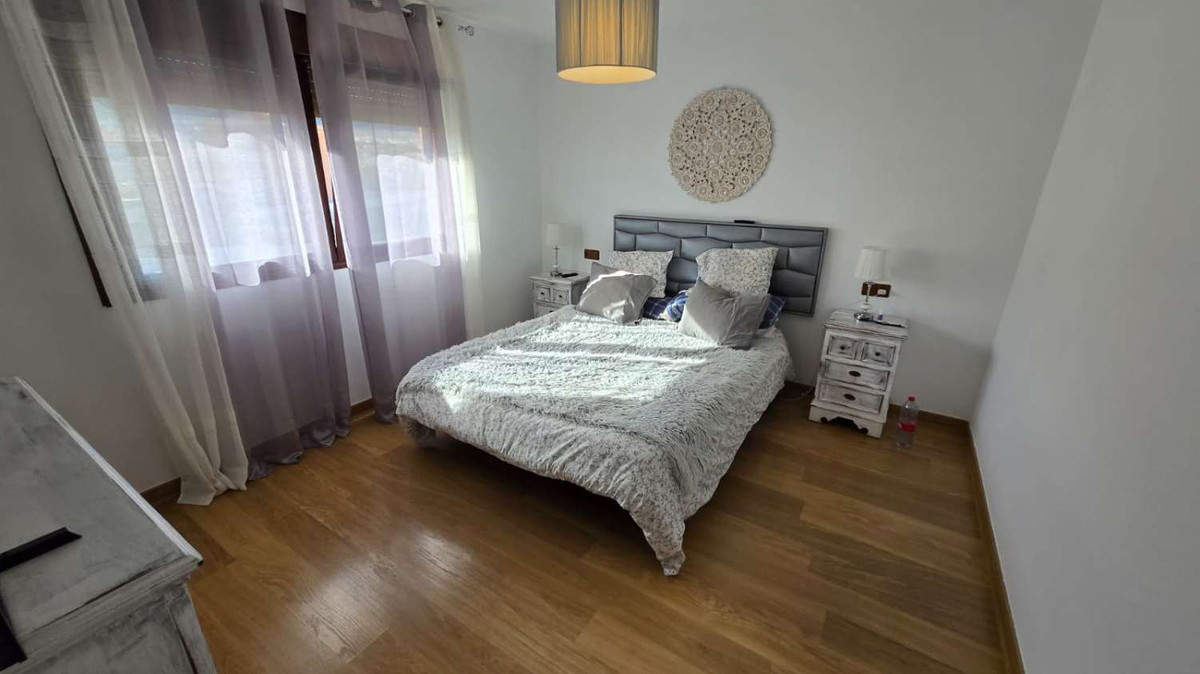 Se vende Villa - Chalet de 6 dormitorios en Costa Del Sol, Málaga, España